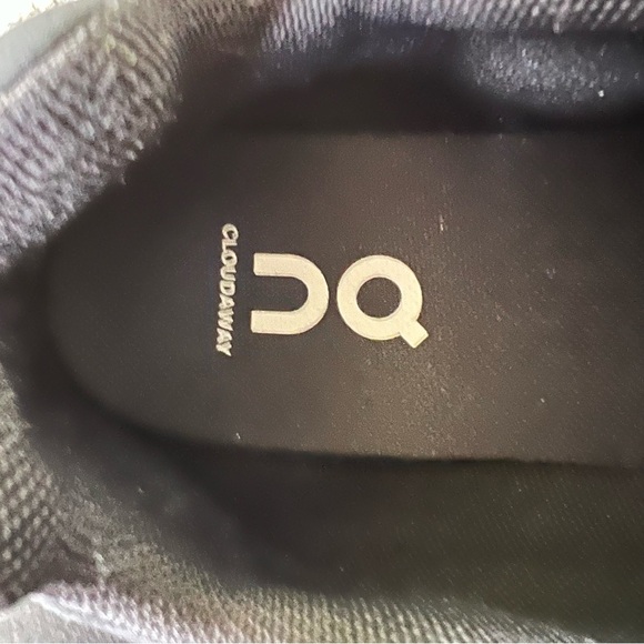 ON CLOUD CLOUDAWAY TRAINERS SNEAKER ALL BLACK SIZE 9 EUC - Picture 8 of 12